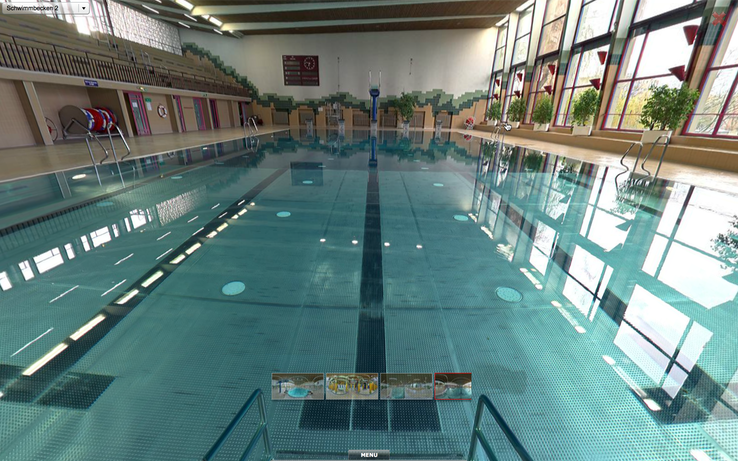 Schwimmbecken