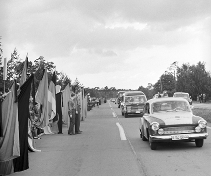 Schwarz-Wei&szlig;-Foto: Trauerkondukt f&uuml;r Benno Ohnesorg